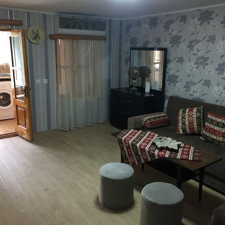 Old Yard Guest House 트빌리시 외부 사진