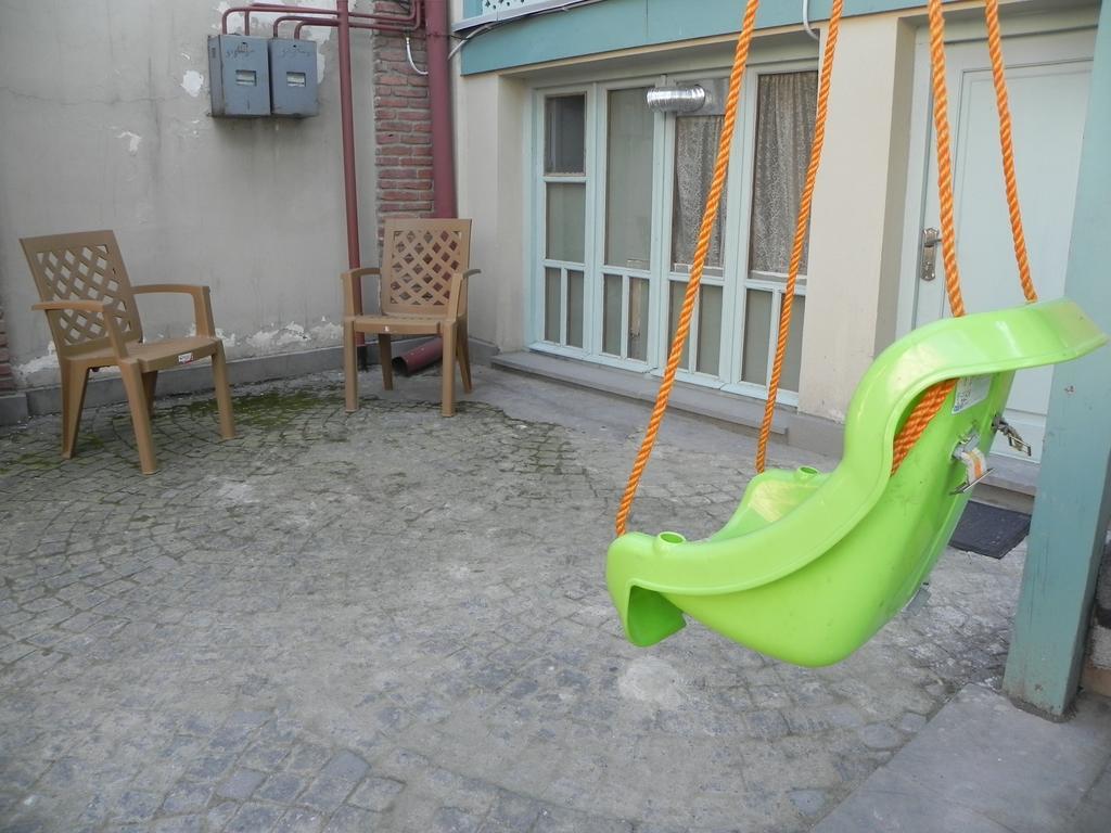 Old Yard Guest House 트빌리시 외부 사진